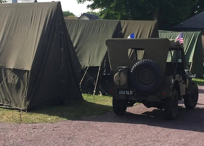Les Volets Bleus-charmante Maison Entierement Equipee Face A La Pour 2 A 6 Personnes
