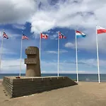 Les Volets Bleus-charmante Maison Entierement Equipee Face A La Pour 2 A 6 Personnes * Bernières-sur-Mer