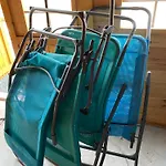 Les Volets Bleus-charmante Maison Entierement Equipee Face A La Pour 2 A 6 Personnes Feriehus