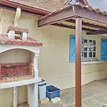 Feriehus Les Volets Bleus-charmante Maison Entierement Equipee Face A La Pour 2 A 6 Personnes *
