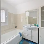 Feriehus Les Volets Bleus-charmante Maison Entierement Equipee Face A La Pour 2 A 6 Personnes *