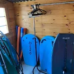 Les Volets Bleus-charmante Maison Entierement Equipee Face A La Pour 2 A 6 Personnes