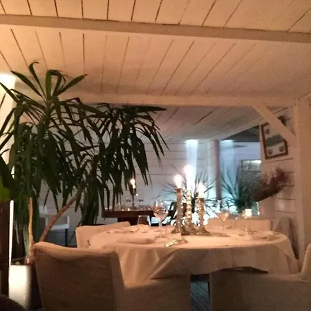 Les Volets Bleus-charmante Maison Entierement Equipee Face A La Pour 2 A 6 Personnes 펜션