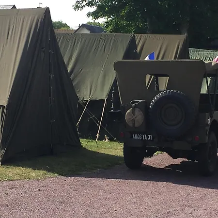 Les Volets Bleus-charmante Maison Entierement Equipee Face A La Pour 2 A 6 Personnes