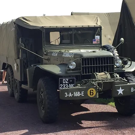 Les Volets Bleus-charmante Maison Entierement Equipee Face A La Pour 2 A 6 Personnes