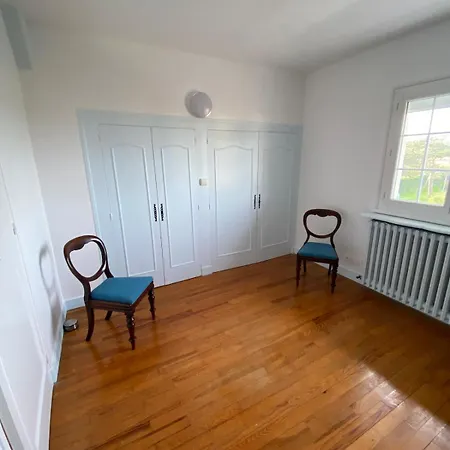 Les Volets Bleus-charmante Maison Entierement Equipee Face A La Pour 2 A 6 Personnes Bernières-sur-Mer