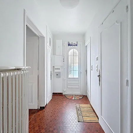 Les Volets Bleus-charmante Maison Entierement Equipee Face A La Pour 2 A 6 Personnes 펜션