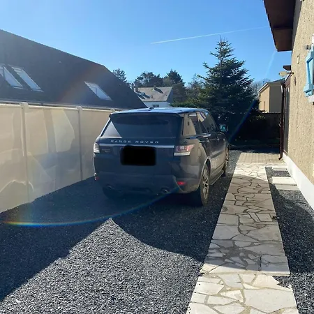 Les Volets Bleus-charmante Maison Entierement Equipee Face A La Pour 2 A 6 Personnes *