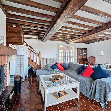 Les Volets Bleus-charmante Maison Entierement Equipee Face A La Pour 2 A 6 Personnes Bernières-sur-Mer