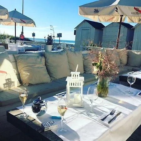 Les Volets Bleus-charmante Maison Entierement Equipee Face A La Pour 2 A 6 Personnes Ferienhaus