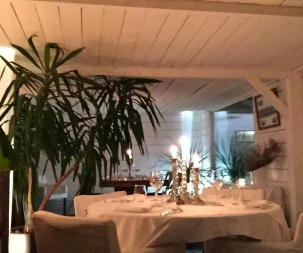 Les Volets Bleus-charmante Maison Entierement Equipee Face A La Pour 2 A 6 Personnes Semesterbostad