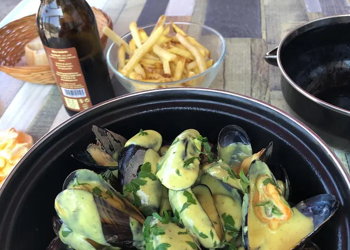 Ferienhaus Les Volets Bleus-charmante Maison Entierement Equipee Face A La Pour 2 A 6 Personnes *