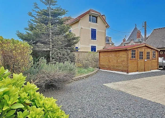 Ferienhaus Les Volets Bleus-charmante Maison Entierement Equipee Face A La Pour 2 A 6 Personnes