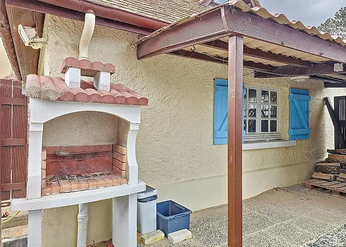 Ferienhaus Les Volets Bleus-charmante Maison Entierement Equipee Face A La Pour 2 A 6 Personnes *