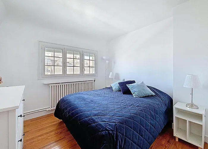 Les Volets Bleus-charmante Maison Entierement Equipee Face A La Pour 2 A 6 Personnes * Bernières-sur-Mer