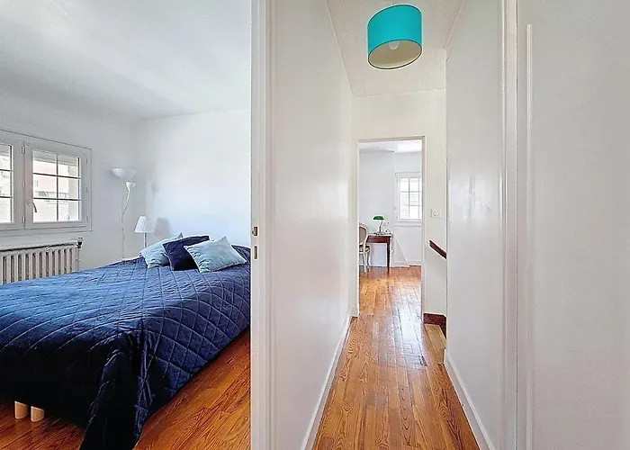 Les Volets Bleus-charmante Maison Entierement Equipee Face A La Pour 2 A 6 Personnes Ferienhaus *