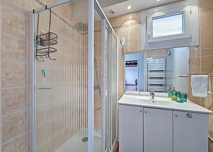 Les Volets Bleus-charmante Maison Entierement Equipee Face A La Pour 2 A 6 Personnes Ferienhaus Bernières-sur-Mer